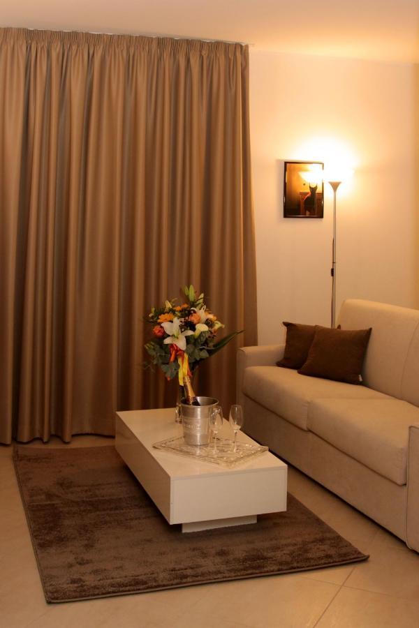 Dimoraviapiadue Apartment ซาโวนา ภายนอก รูปภาพ